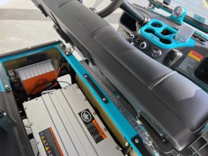 Teal Evolution Pro Lithium Golf Cart 07